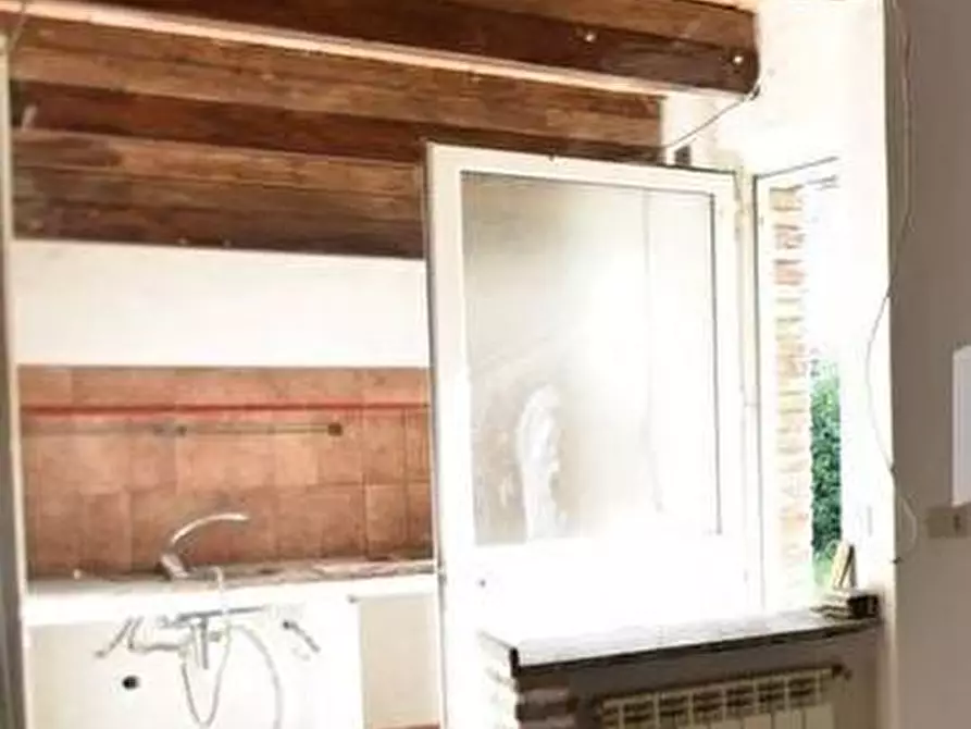 Immagine 4 di Appartamento in vendita  a Pisa