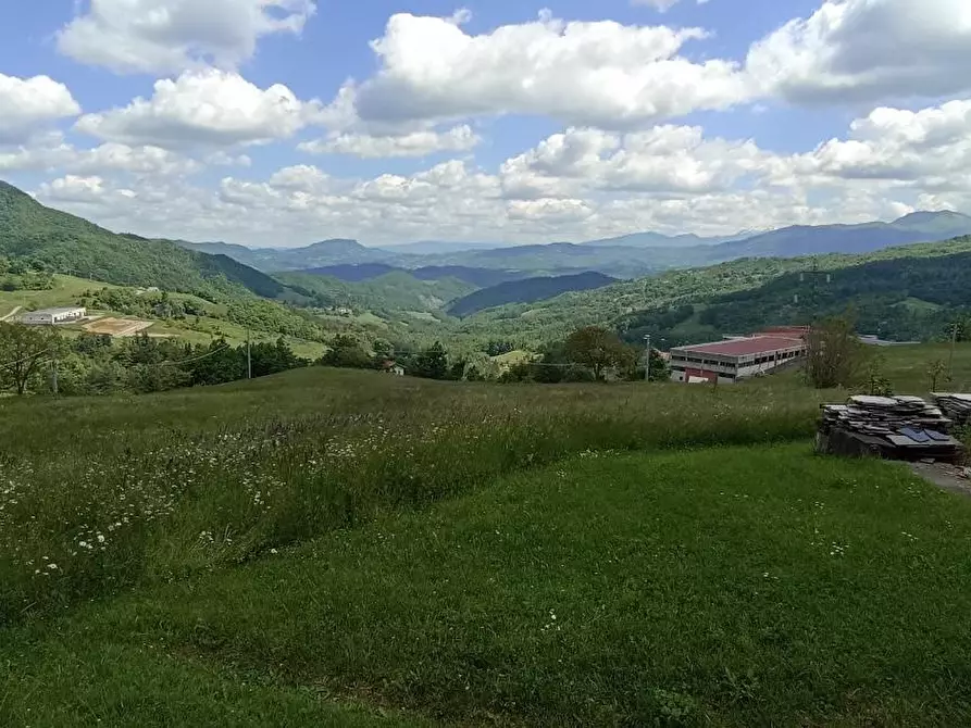 Immagine 6 di Terreno residenziale in vendita  a Tizzano Val Parma