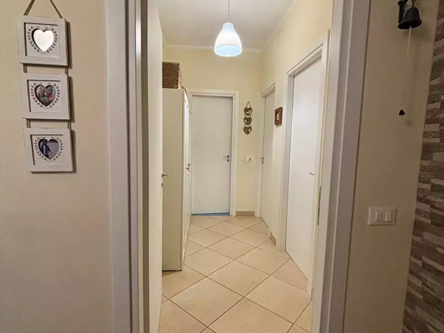 Immagine 5 di Appartamento in vendita  a Carrara