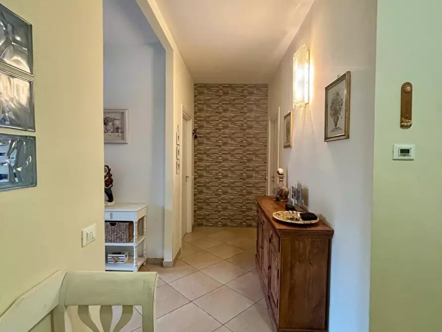 Immagine 6 di Appartamento in vendita  a Carrara