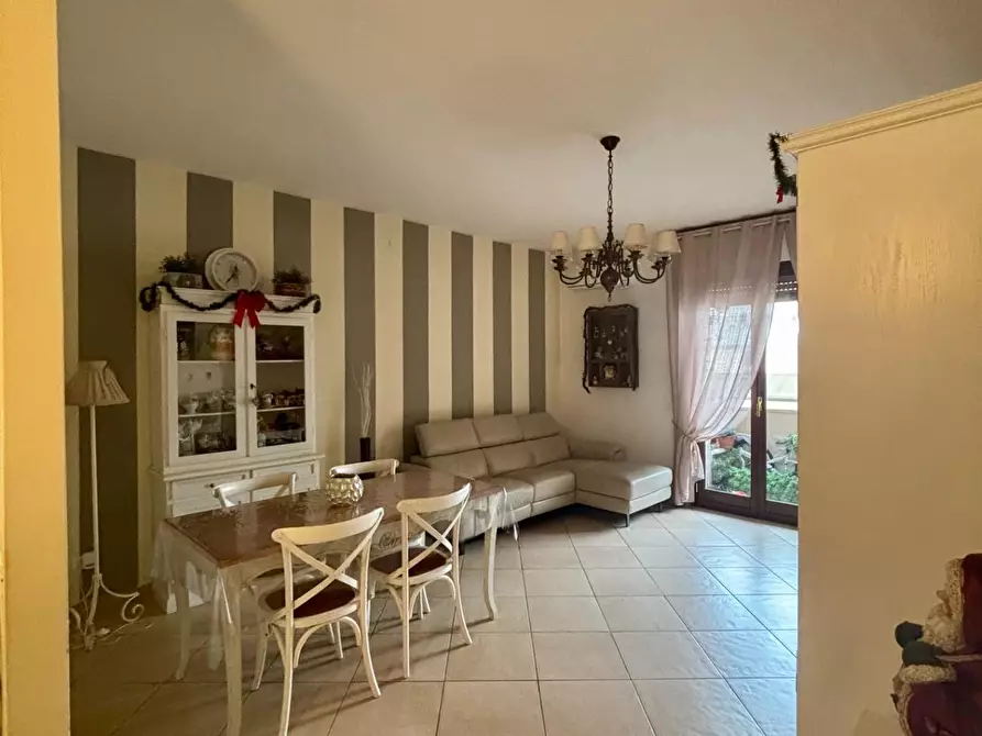 Immagine 4 di Appartamento in vendita  a Carrara