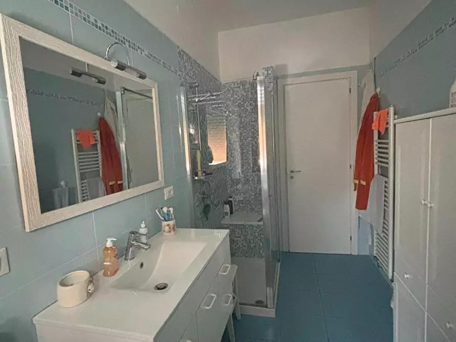 Immagine 13 di Appartamento in vendita  a Carrara