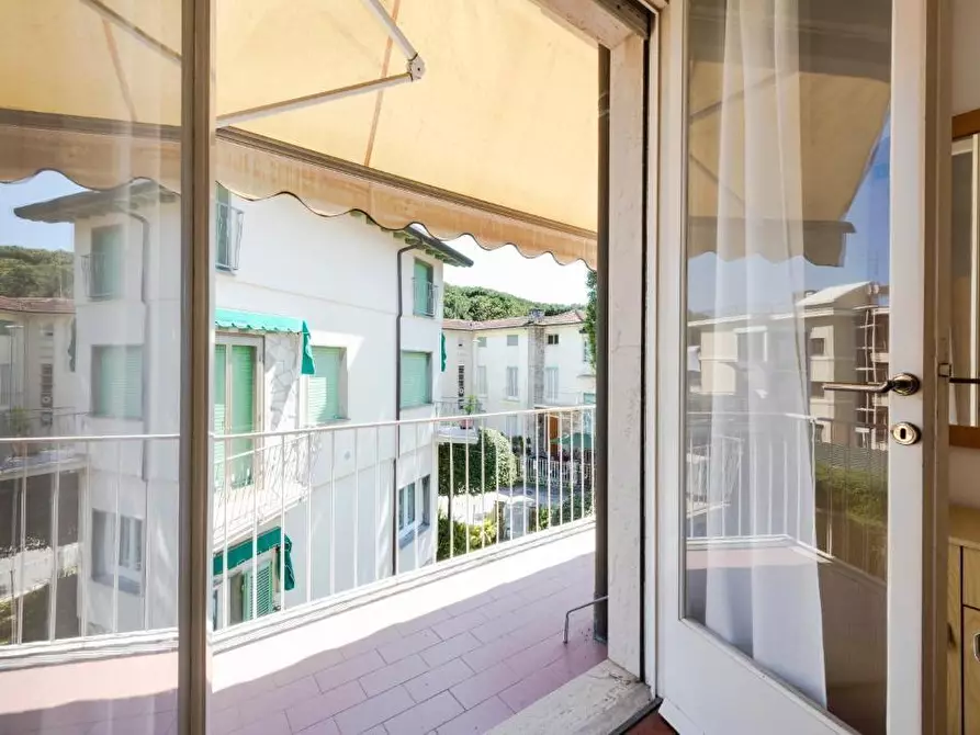 Immagine 14 di Appartamento in affitto  a Viareggio