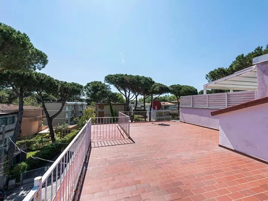 Immagine 30 di Appartamento in affitto  a Viareggio