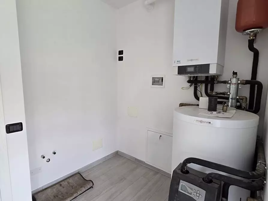 Immagine 53 di Villa in vendita  a Capannori