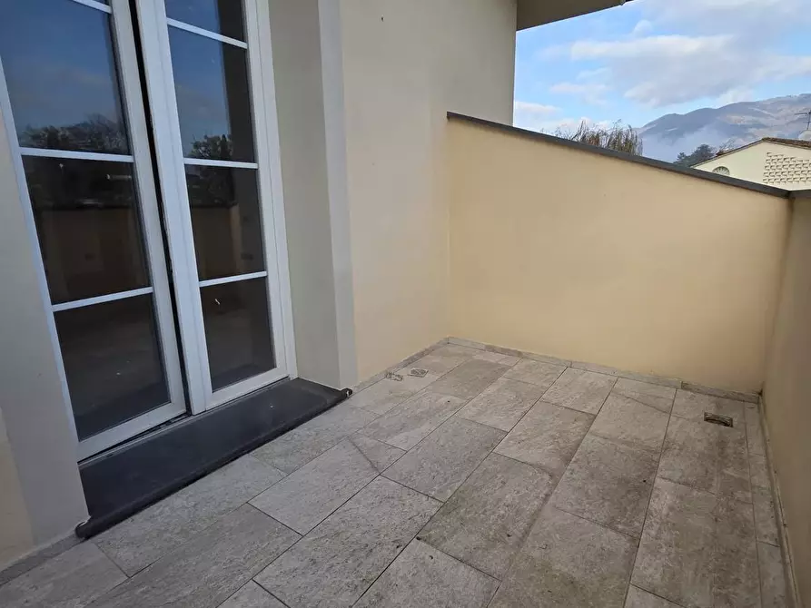 Immagine 23 di Villa in vendita  a Capannori