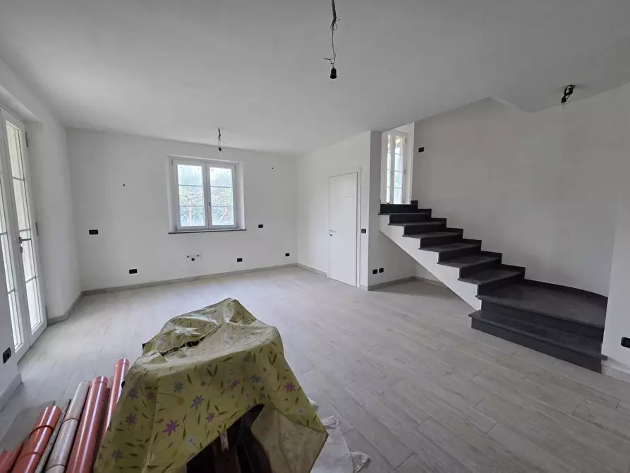 Immagine 45 di Villa in vendita  a Capannori