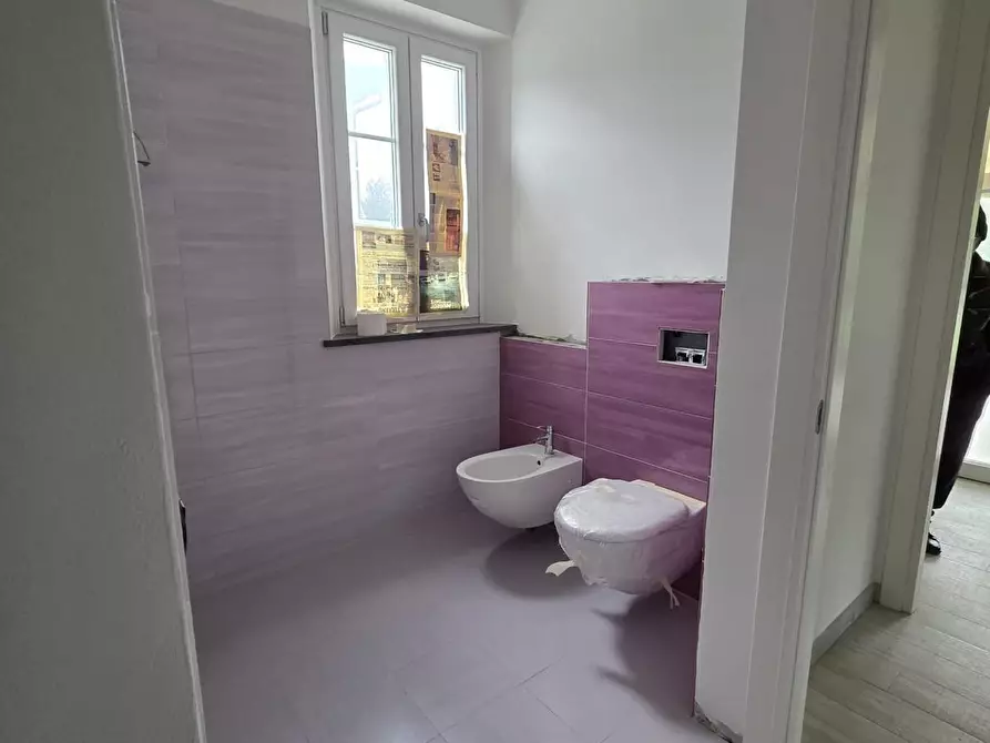 Immagine 49 di Villa in vendita  a Capannori