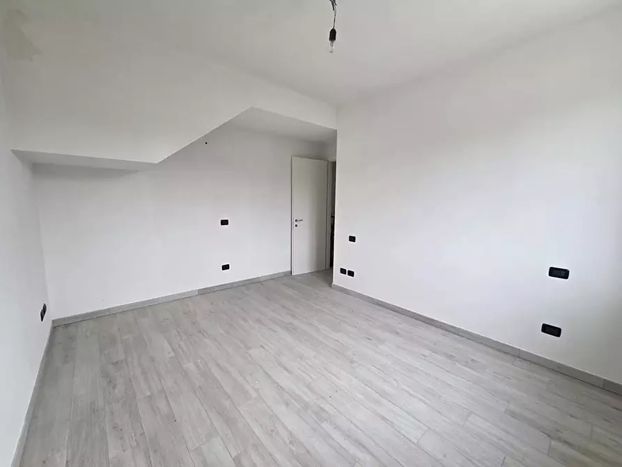 Immagine 14 di Villa in vendita  a Capannori