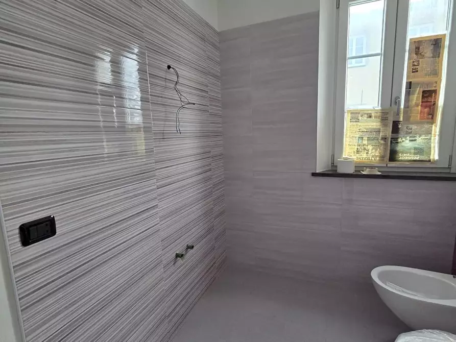 Immagine 51 di Villa in vendita  a Capannori