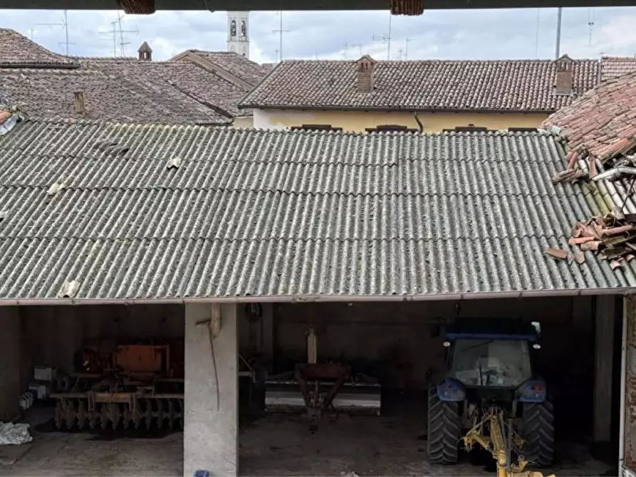 Immagine 5 di Garage in vendita  a Gambolo'