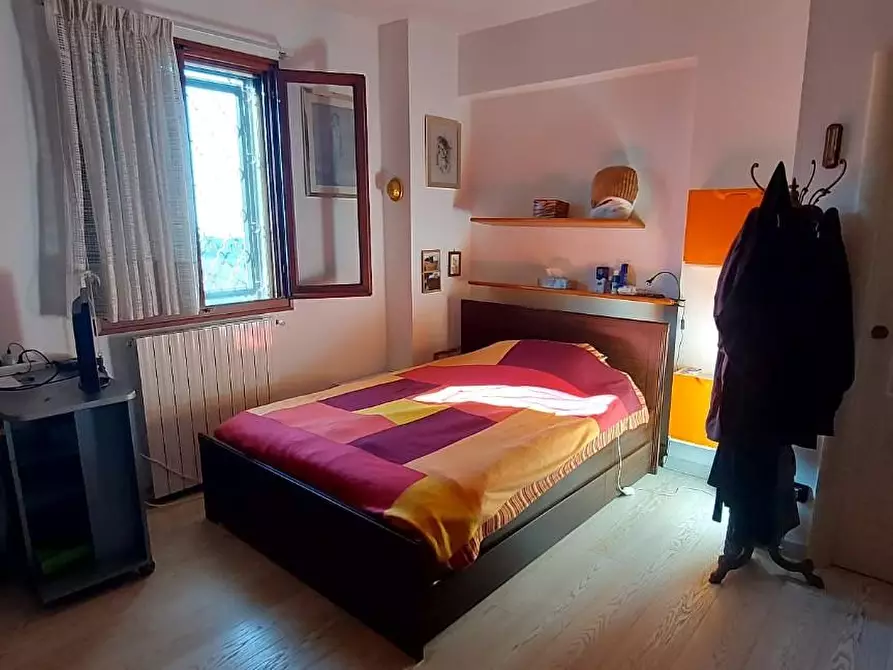 Immagine 17 di Appartamento in vendita  a Livorno