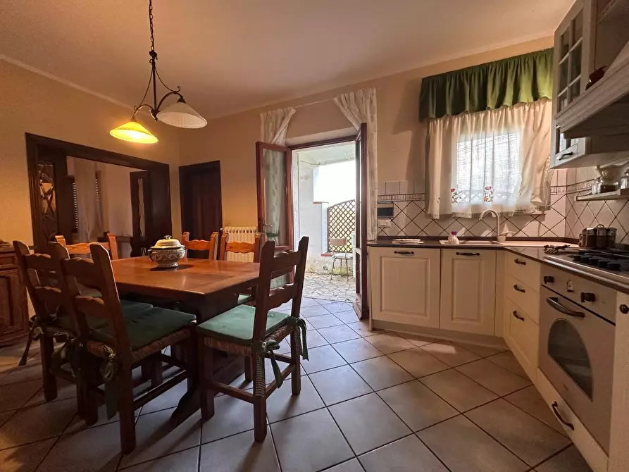 Immagine 10 di Casa semindipendente in vendita  a Crespina Lorenzana