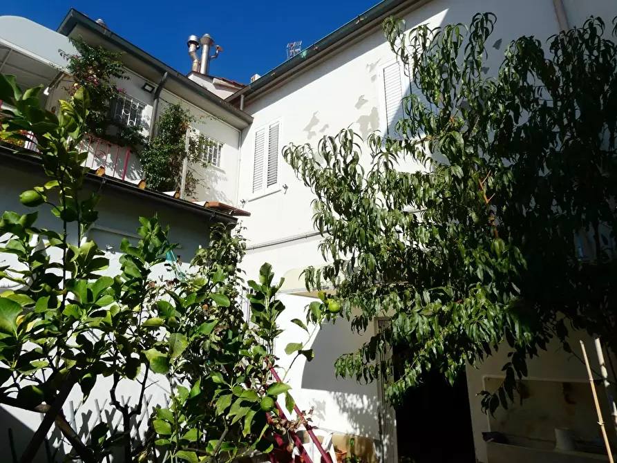 Immagine 1 di Terratetto in vendita  a Pontedera