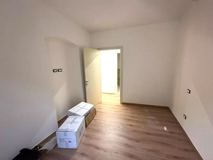 Immagine 12 di Appartamento in vendita  a Sarzana