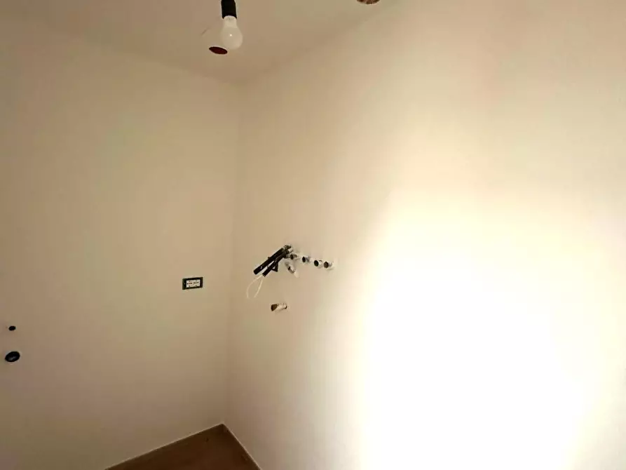 Immagine 19 di Appartamento in vendita  a Sarzana