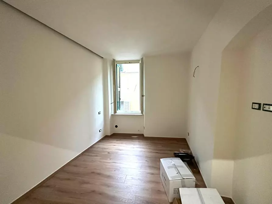 Immagine 10 di Appartamento in vendita  a Sarzana