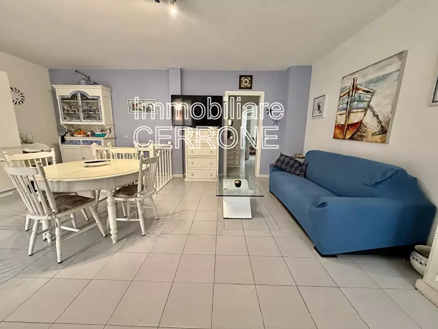 Immagine 2 di Appartamento in vendita  a Cecina