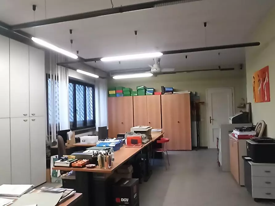 Immagine 22 di Attività artigianale in vendita  a Lucca