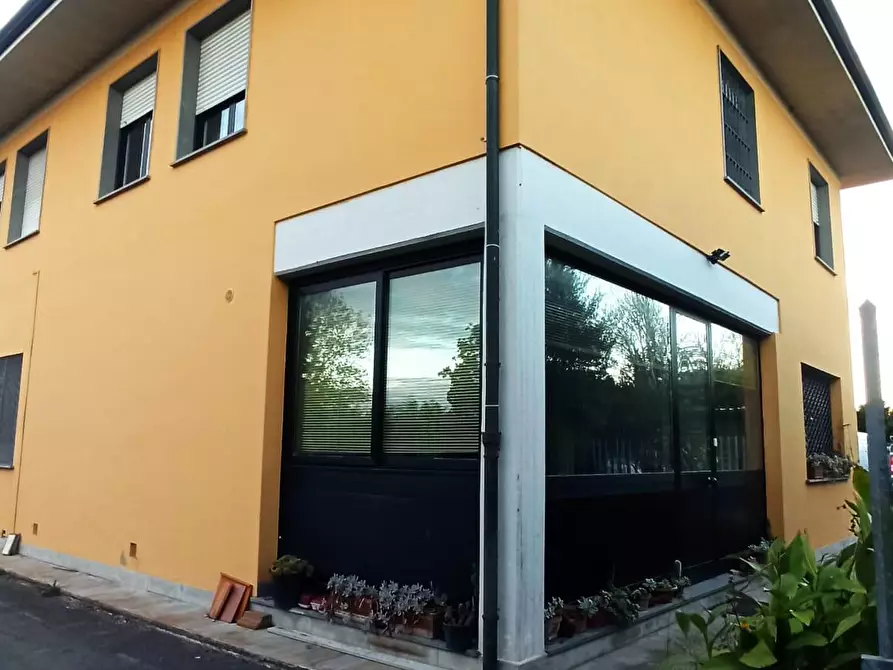 Immagine 3 di Attività artigianale in vendita  a Lucca