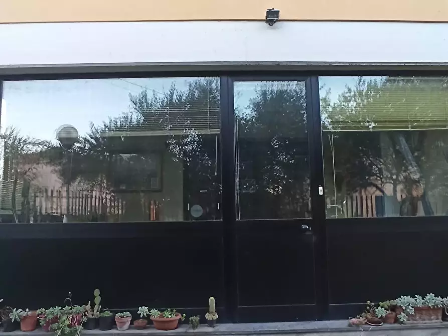 Immagine 5 di Attività artigianale in vendita  a Lucca