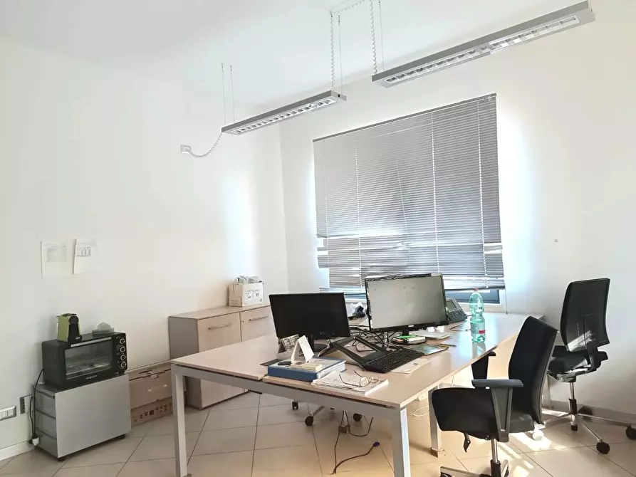 Immagine 5 di Ufficio in affitto  a Pisa