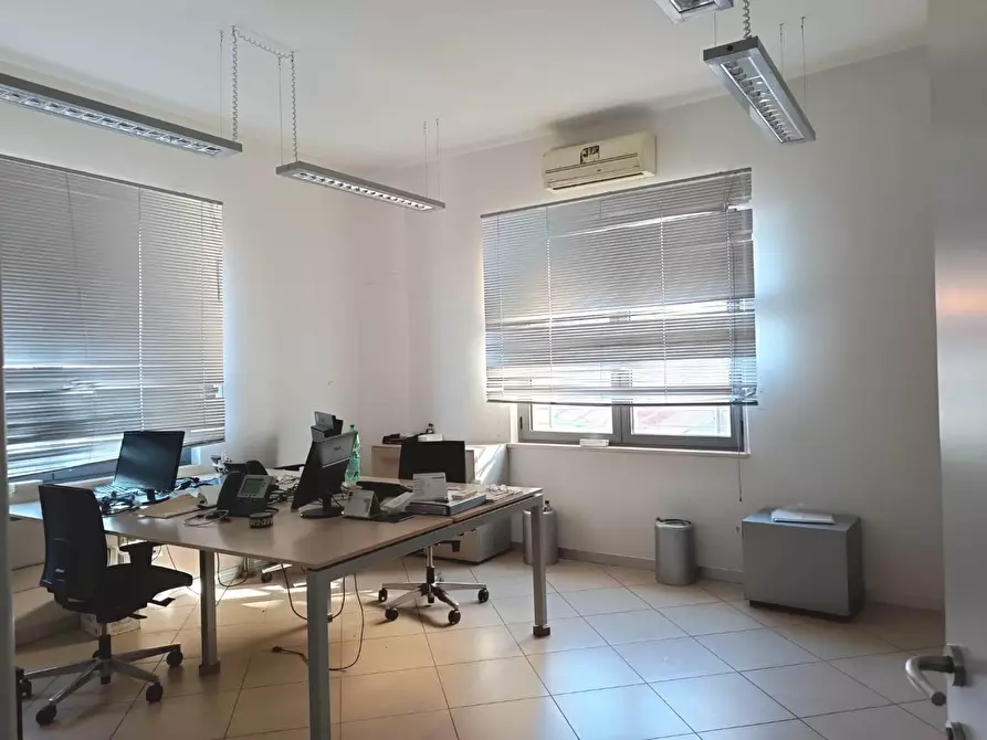 Immagine 6 di Ufficio in affitto  a Pisa