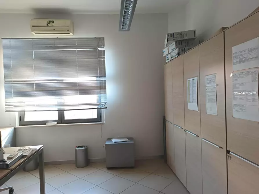 Immagine 8 di Ufficio in affitto  a Pisa