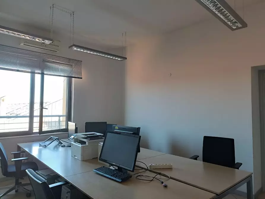 Immagine 3 di Ufficio in affitto  a Pisa