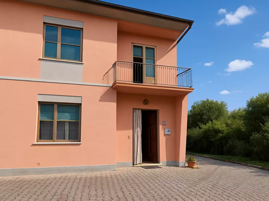 Immagine 2 di Casa semindipendente in vendita  a Bientina