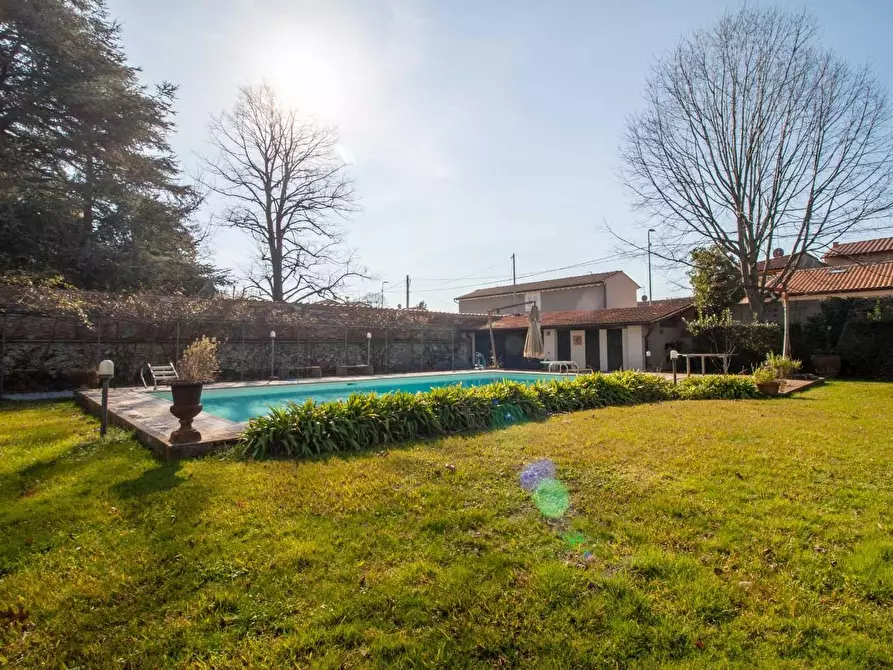 Immagine 12 di Villa in vendita  a San Giuliano Terme