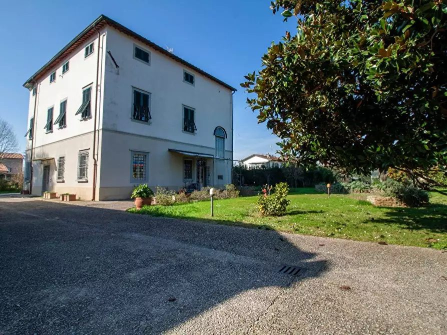Immagine 42 di Villa in vendita  a San Giuliano Terme
