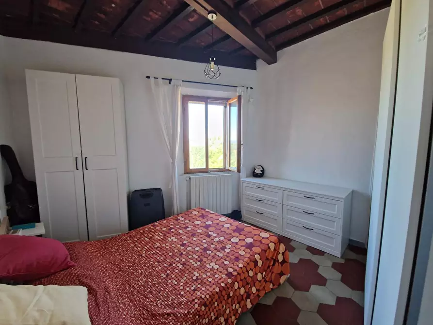 Immagine 8 di Appartamento in vendita  a Siena