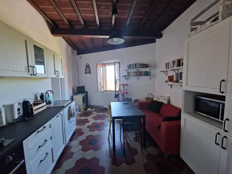 Immagine 5 di Appartamento in vendita  a Siena