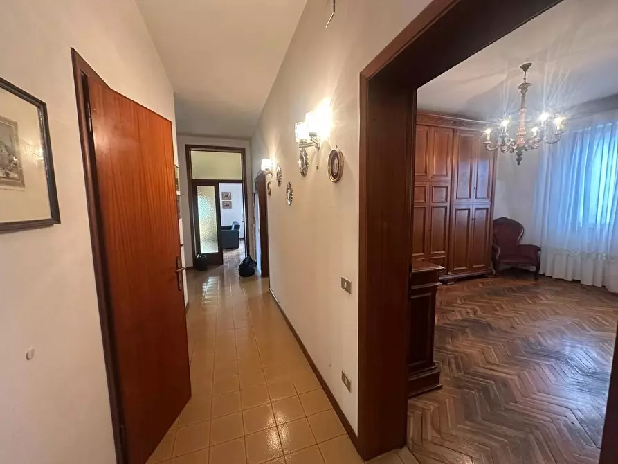 Immagine 18 di Appartamento in vendita  a Empoli