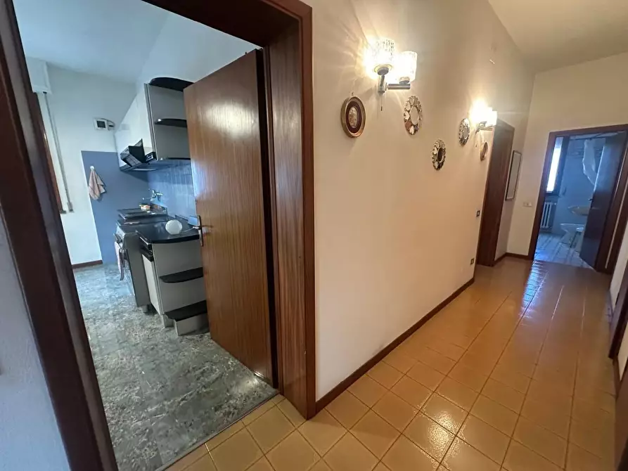 Immagine 10 di Appartamento in vendita  a Empoli