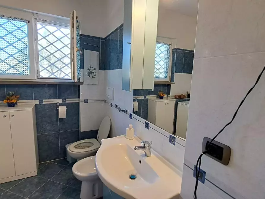 Immagine 22 di Villa in vendita  a Rosignano Marittimo