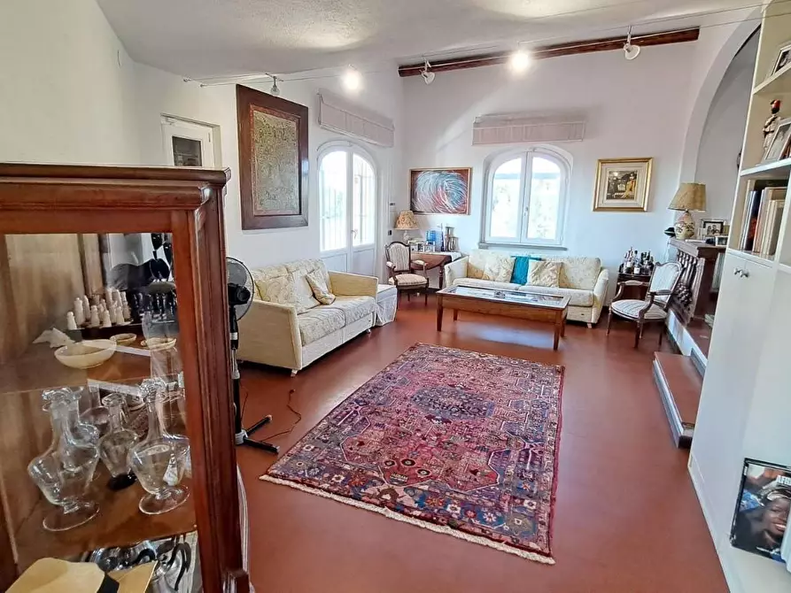 Immagine 8 di Villa in vendita  a Rosignano Marittimo