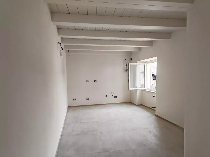 Immagine 7 di Villetta a schiera in vendita  a Massa