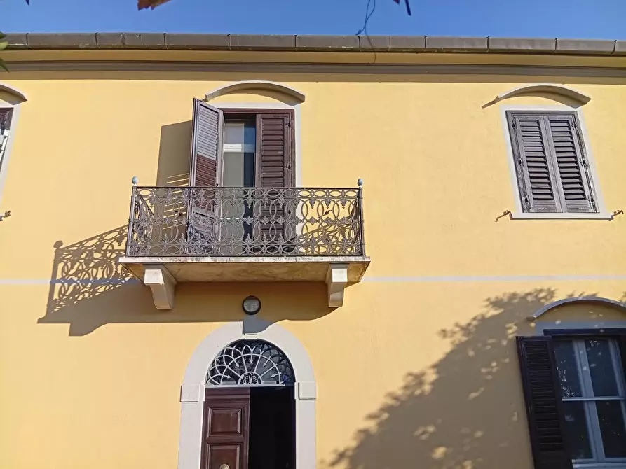 Immagine 1 di Villa in vendita  a San Giuliano Terme