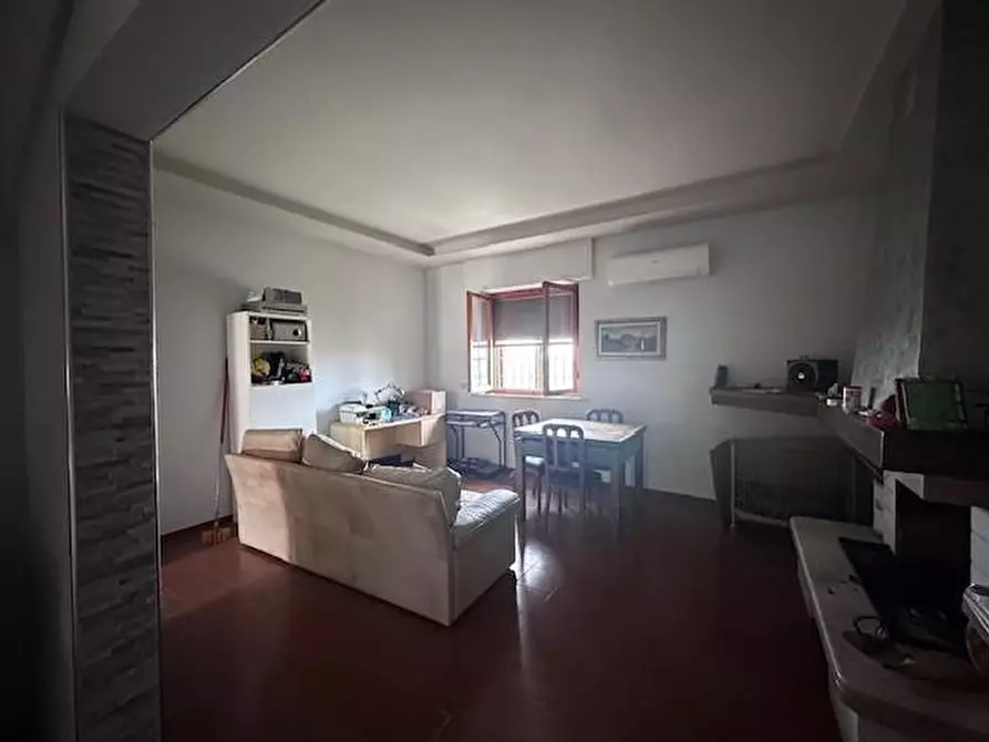 Immagine 5 di Villa in vendita  a Cascina