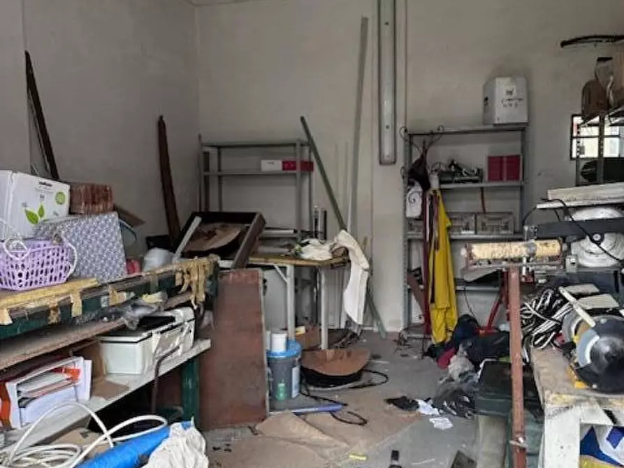 Immagine 22 di Villa in vendita  a Cascina