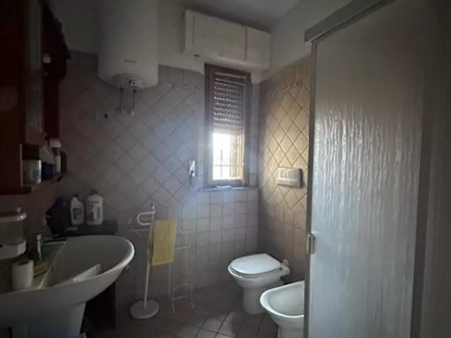 Immagine 19 di Villa in vendita  a Cascina