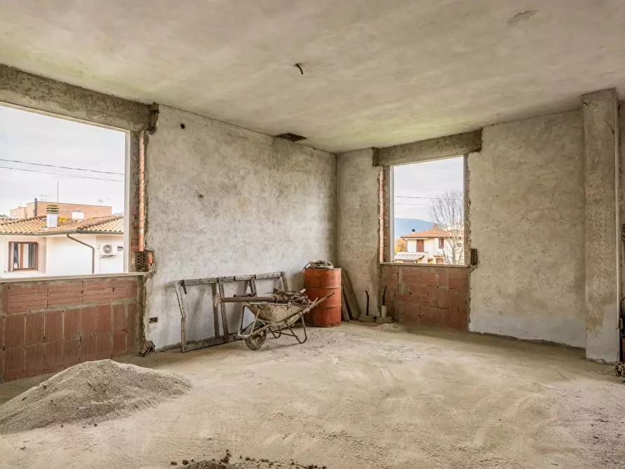 Immagine 20 di Villa in vendita  a Calcinaia