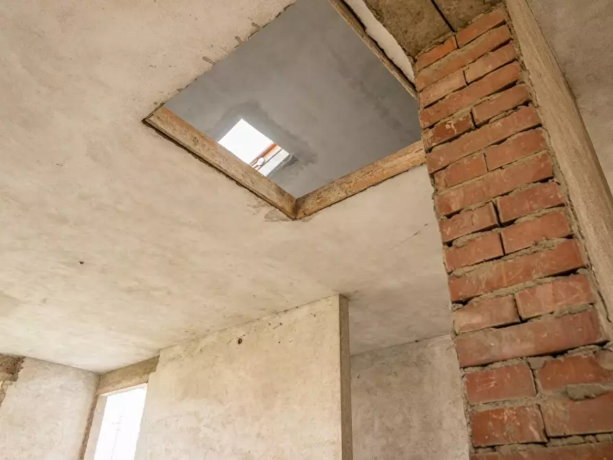 Immagine 41 di Villa in vendita  a Calcinaia