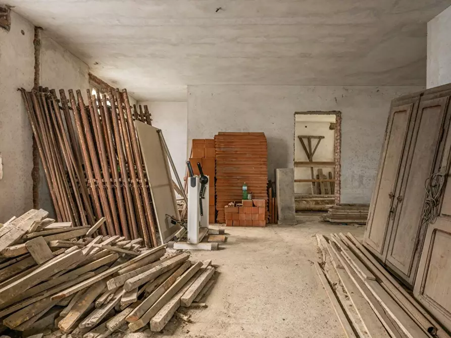 Immagine 45 di Villa in vendita  a Calcinaia