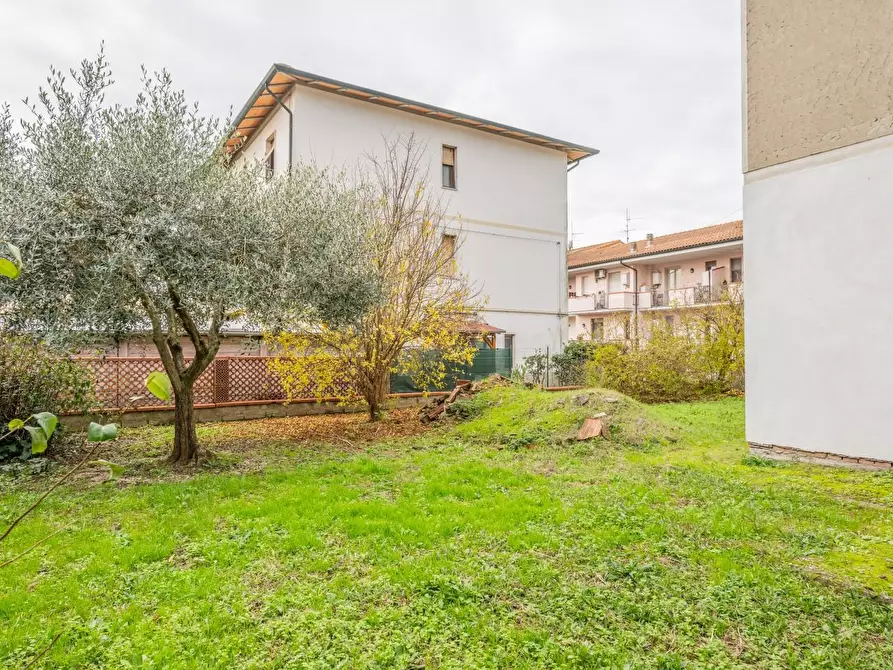 Immagine 7 di Villa in vendita  a Calcinaia