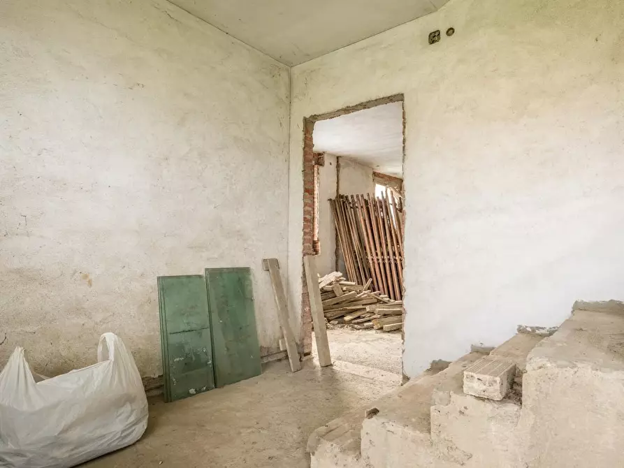 Immagine 43 di Villa in vendita  a Calcinaia