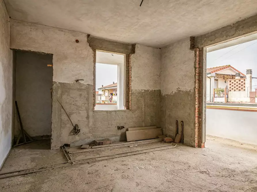 Immagine 18 di Villa in vendita  a Calcinaia