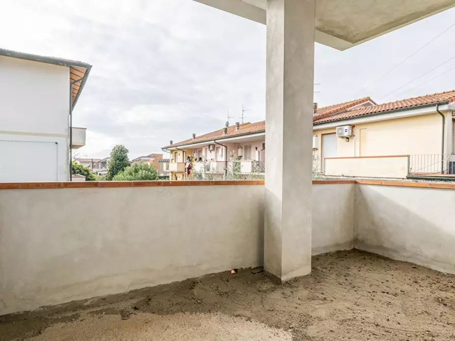 Immagine 39 di Villa in vendita  a Calcinaia